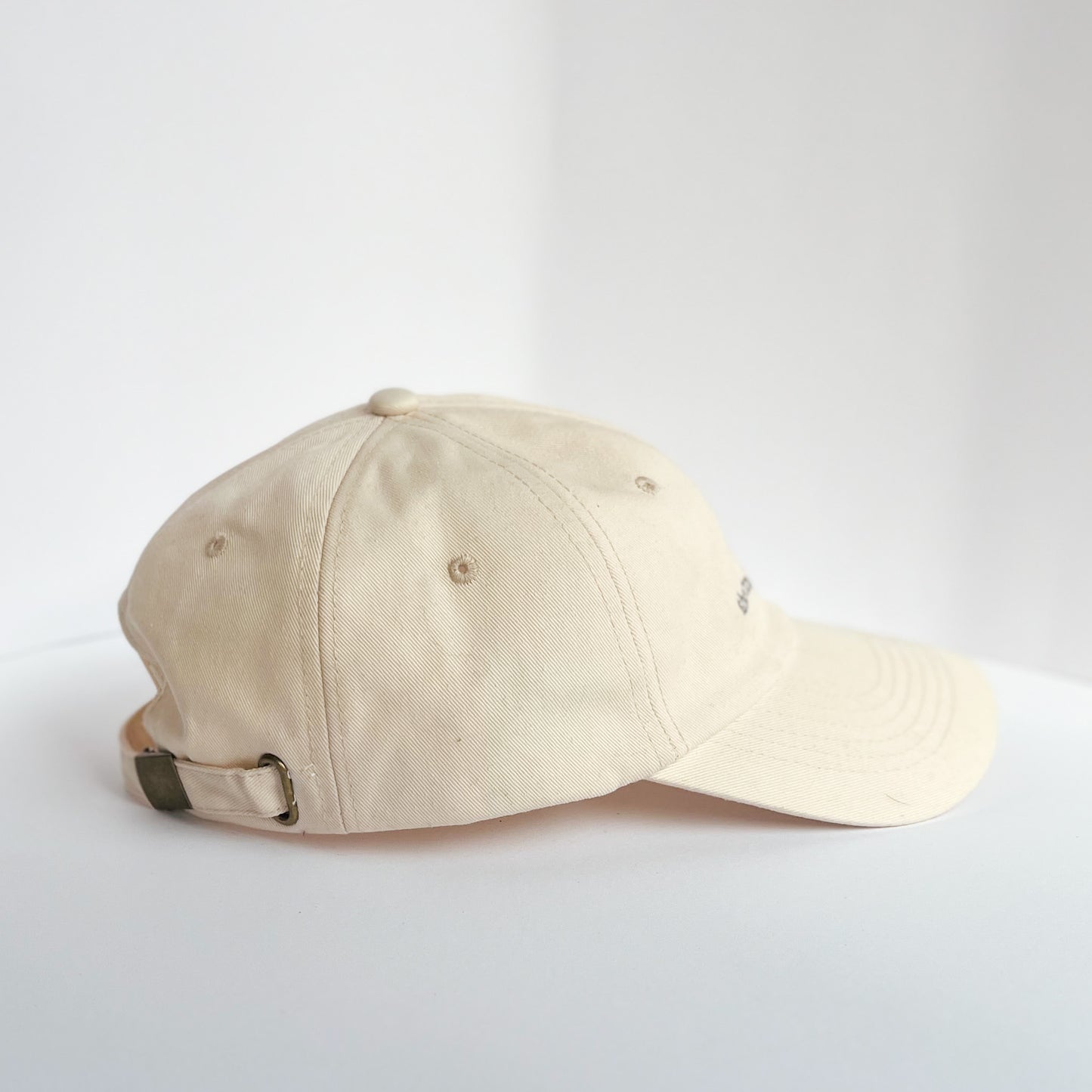 The Millennial Club cap - Beige